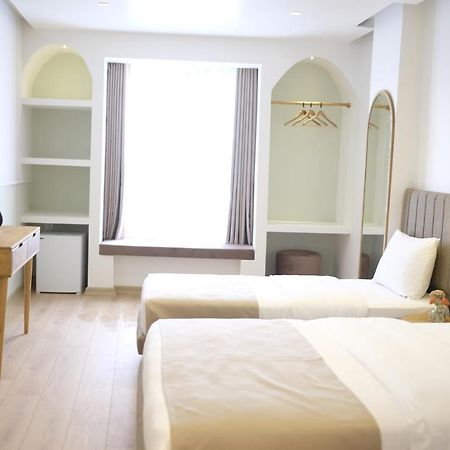 Meshk Airport Hotel Arnavutkoy Bagian luar foto