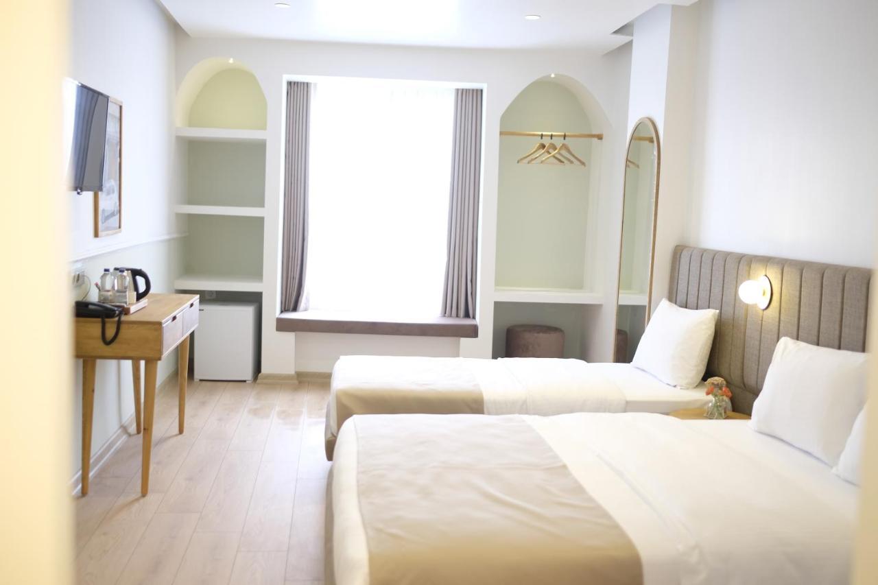 Meshk Airport Hotel Arnavutkoy Bagian luar foto