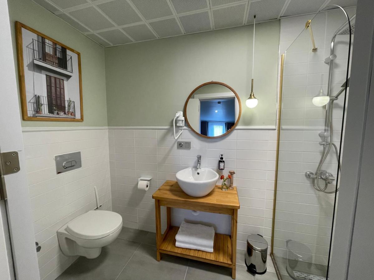 Meshk Airport Hotel Arnavutkoy Bagian luar foto