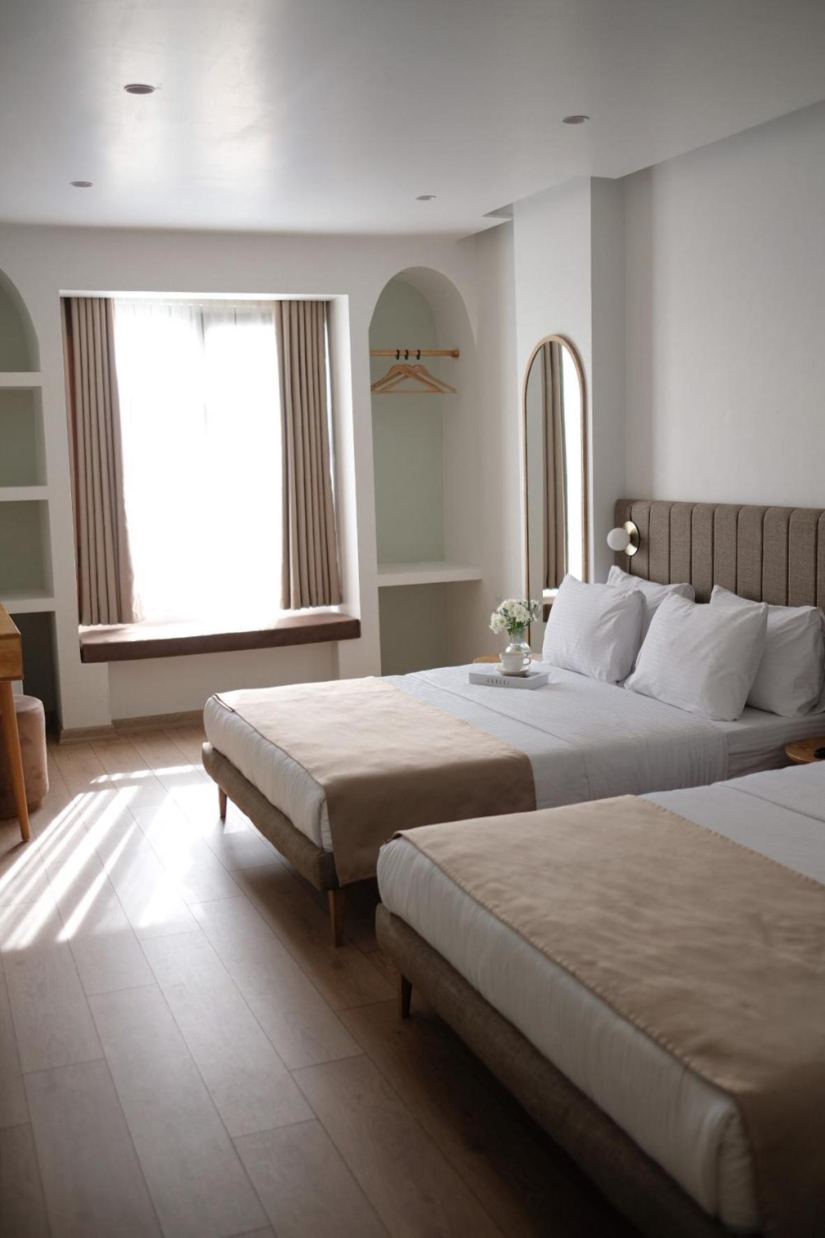 Meshk Airport Hotel Arnavutkoy Bagian luar foto